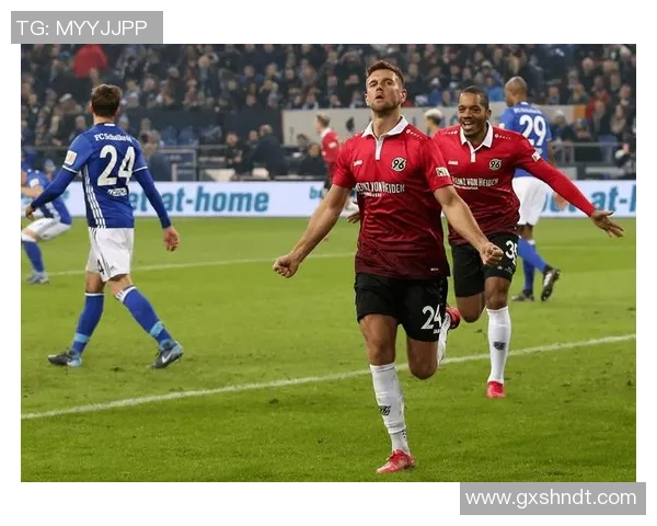 足球明星腿型的独特魅力与运动表现的深度解析