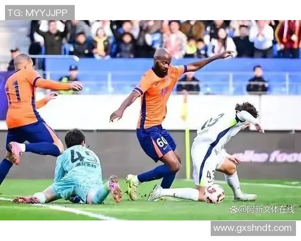 足球明星醉酒事件曝光视频引发热议球迷纷纷评论其行为不当